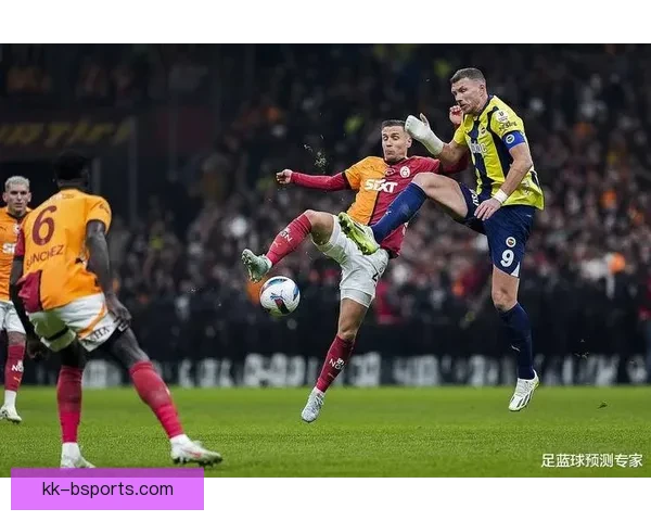 索菲扬·阿姆拉巴特成为费内巴切中场主力并展现出色表现